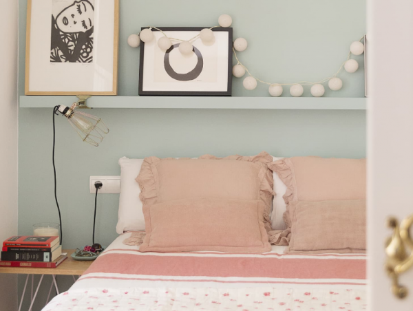 Dinding kamar dengan warna cat pastel